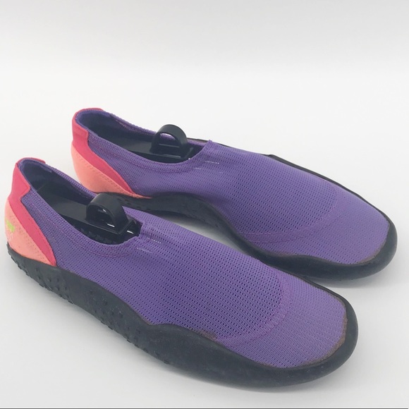 90s water shoes